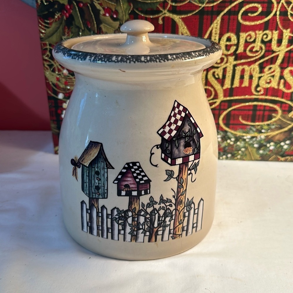 2004 7” home & garden birdhouse canister